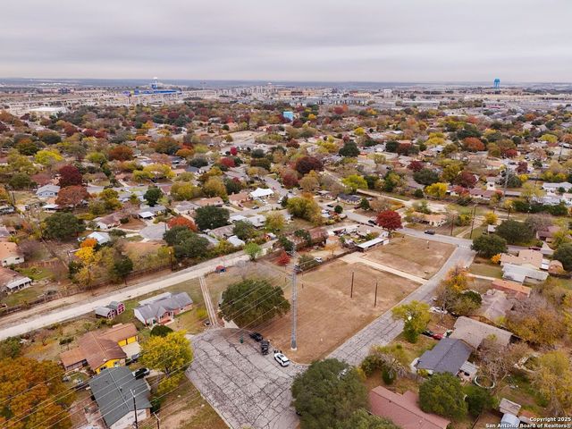 117 Lost Forest, Live Oak, TX 78233