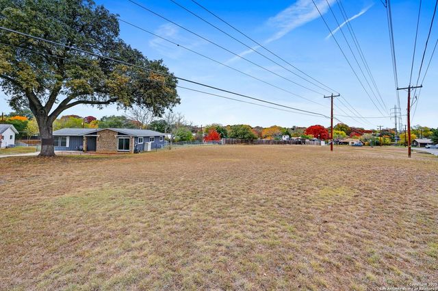 117 Lost Forest, Live Oak, TX 78233