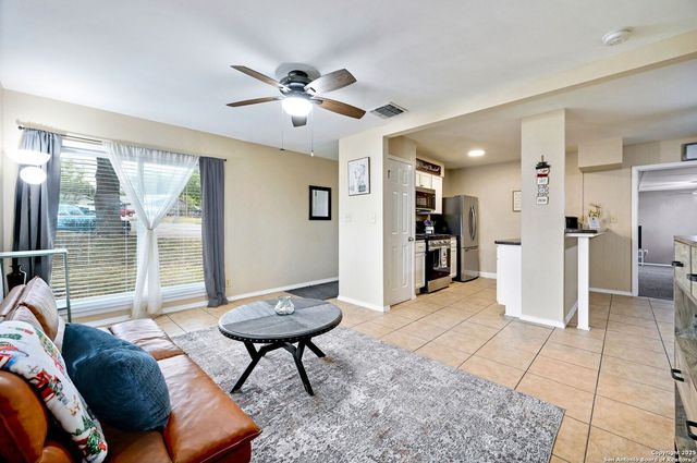 117 Lost Forest, Live Oak, TX 78233