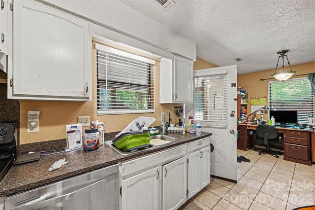 5729 Brickstone Drive, Charlotte, NC 28227
