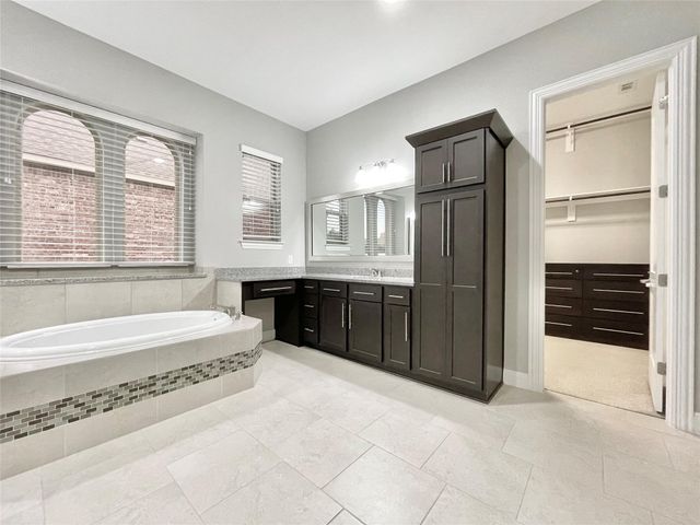 3809 Mineral DR, Leander, TX 78641
