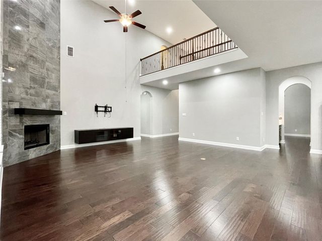 3809 Mineral DR, Leander, TX 78641