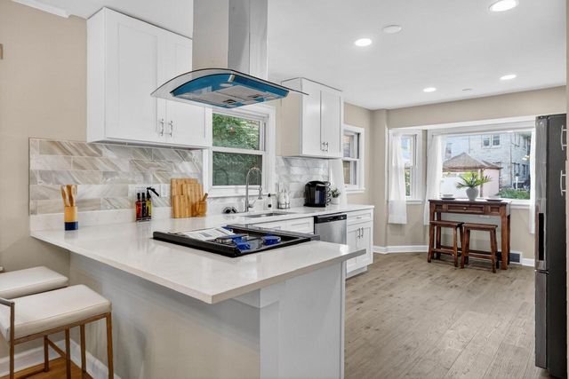 5534 W Auer AVENUE, Milwaukee, WI 53216