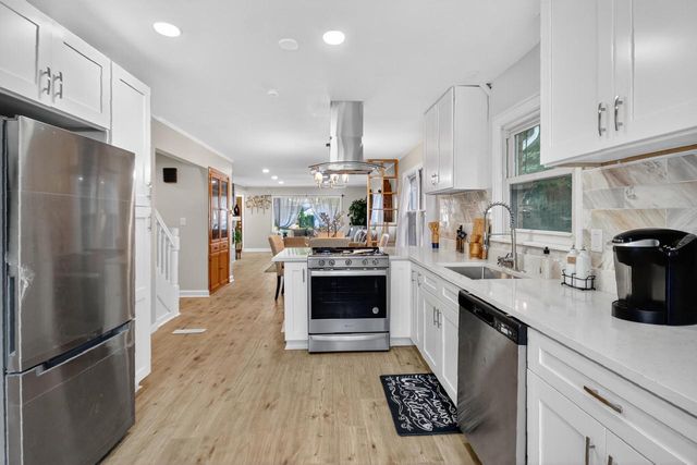 5534 W Auer AVENUE, Milwaukee, WI 53216