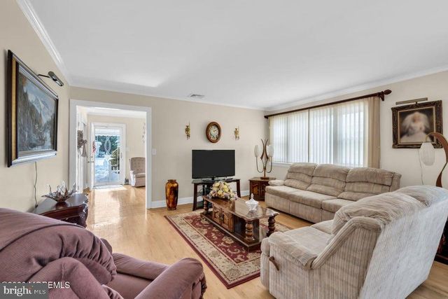 16 TIVOLI ST, Toms River, NJ 08757