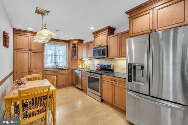 16 TIVOLI ST, Toms River, NJ 08757