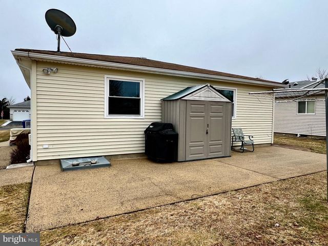 16 TIVOLI ST, Toms River, NJ 08757