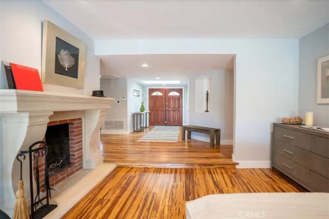 24361 Mulholland Highway, Calabasas, CA 91302