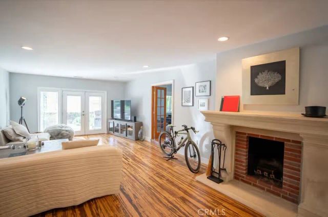 24361 Mulholland Highway, Calabasas, CA 91302