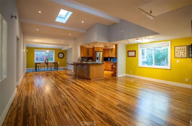 24361 Mulholland Highway, Calabasas, CA 91302