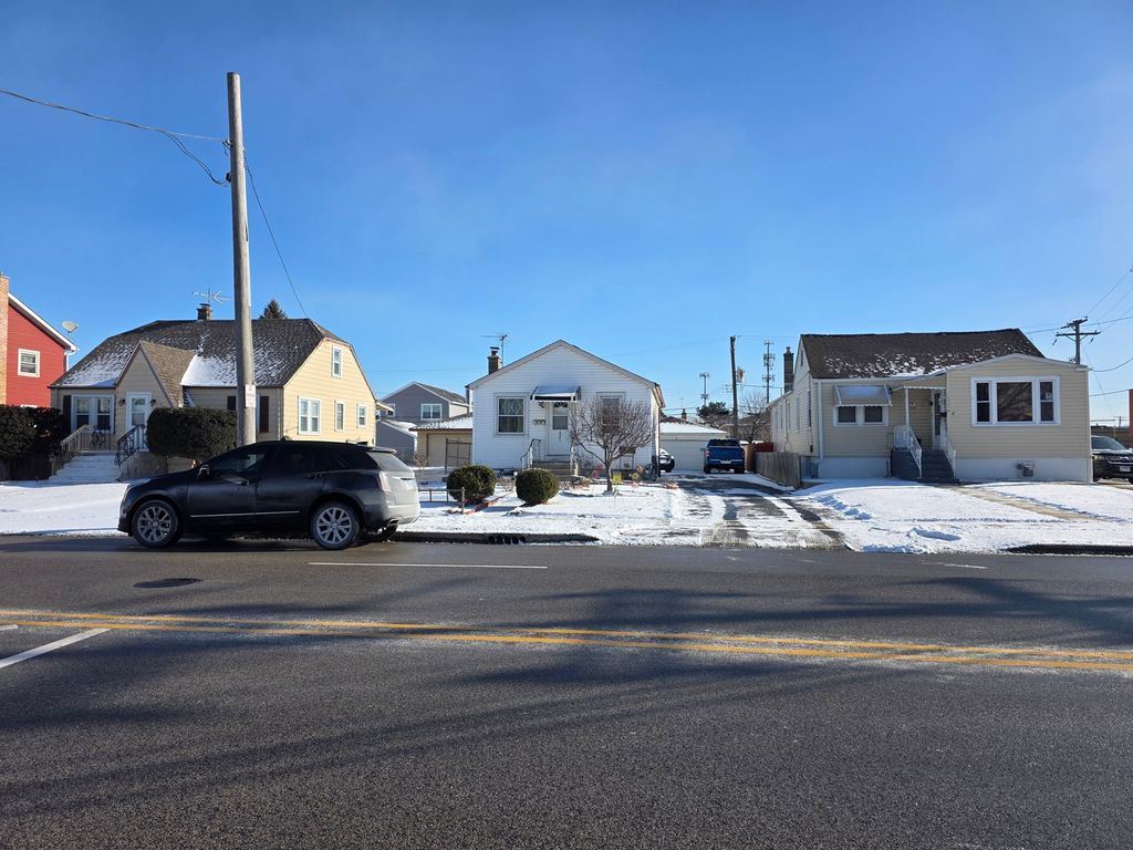 4241 Ruby Street, Schiller Park, IL 60176