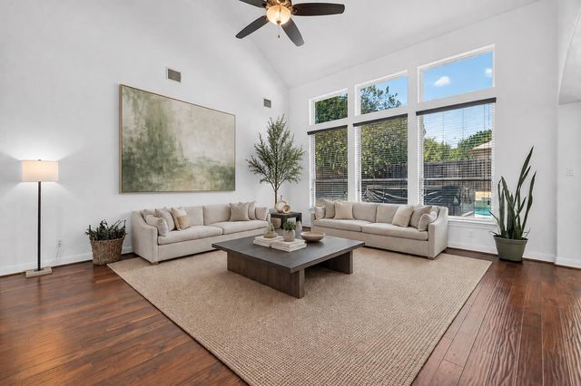 1010 Canyon Edge DR, Austin, TX 78733