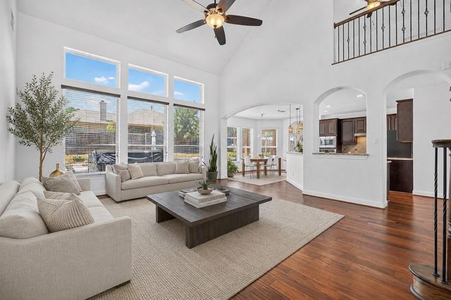 1010 Canyon Edge DR, Austin, TX 78733