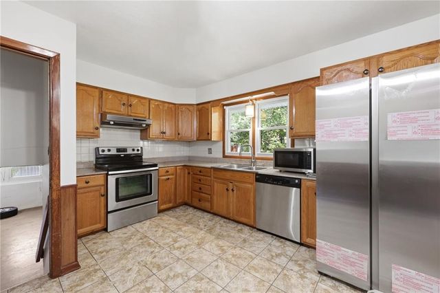 5051 N Euclid Avenue, Kansas City, MO 64118