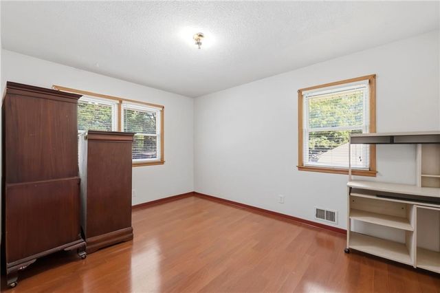 5051 N Euclid Avenue, Kansas City, MO 64118