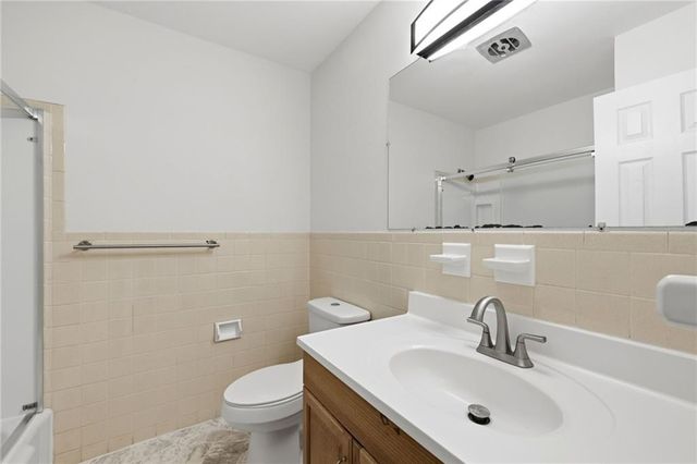 5051 N Euclid Avenue, Kansas City, MO 64118