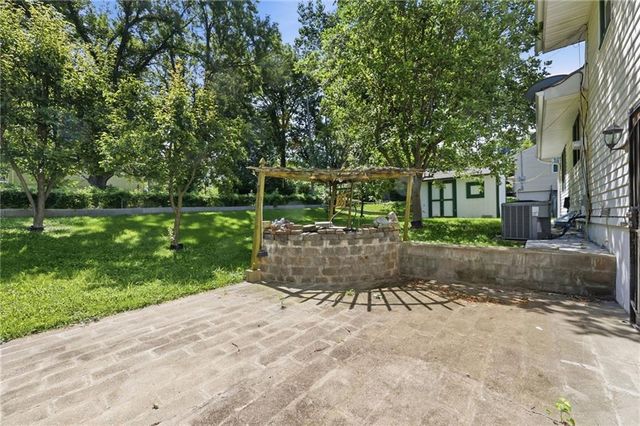 5051 N Euclid Avenue, Kansas City, MO 64118