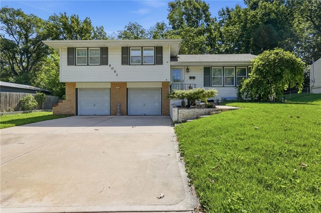 5051 N Euclid Avenue, Kansas City, MO 64118