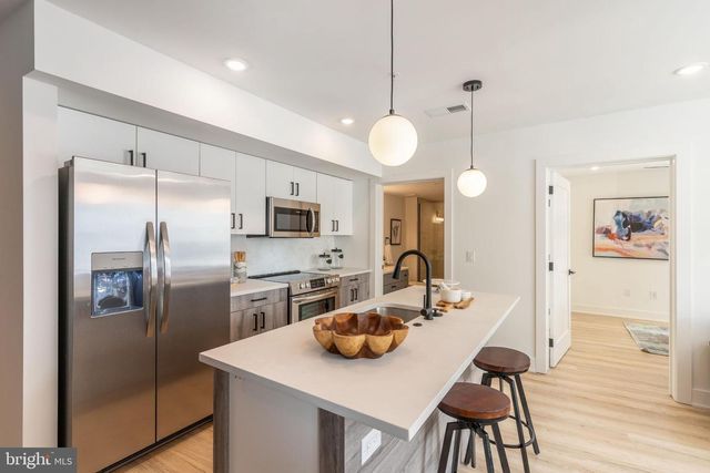629 W GIRARD AVE #305, Philadelphia, PA 19123