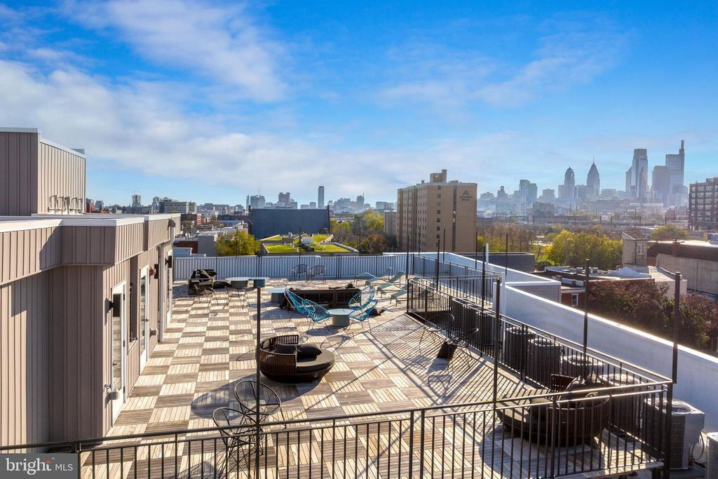 629 W GIRARD AVE #305, Philadelphia, PA 19123