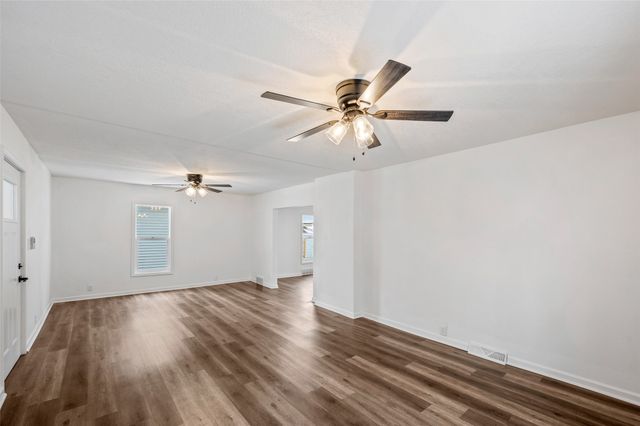 120 7th Street, West Des Moines, IA 50265