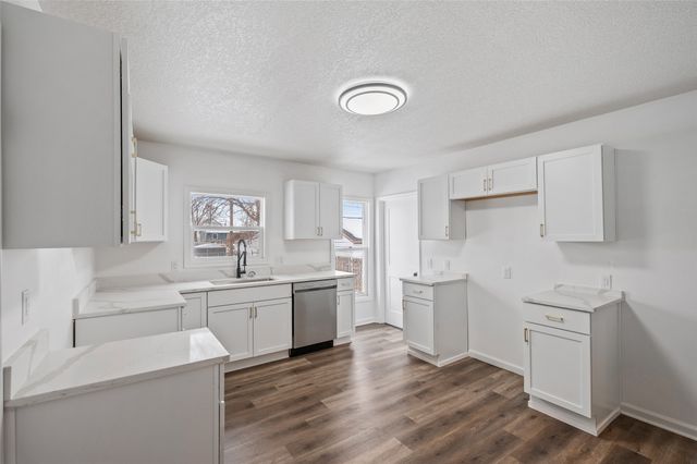 120 7th Street, West Des Moines, IA 50265