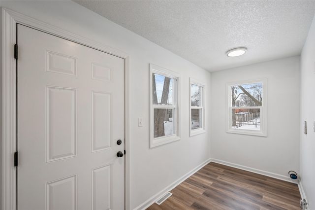 120 7th Street, West Des Moines, IA 50265