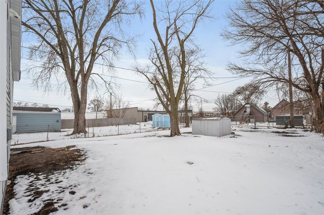 120 7th Street, West Des Moines, IA 50265