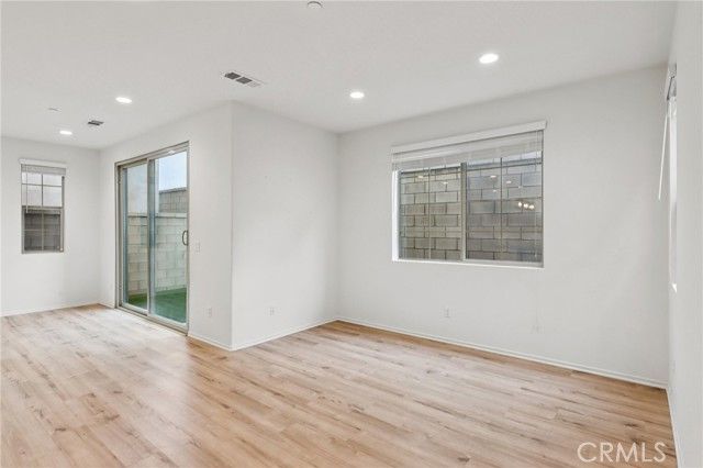 5313 Teramo, Fontana, CA 92336