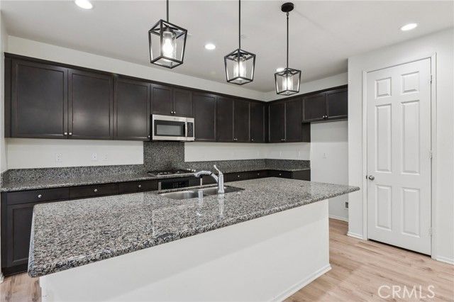 5313 Teramo, Fontana, CA 92336