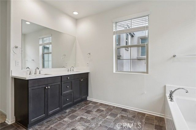 5313 Teramo, Fontana, CA 92336