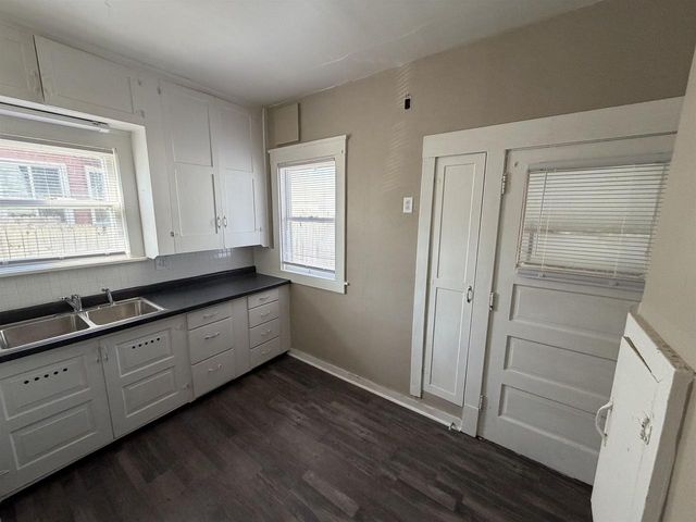 403 Portland Avenue, Beloit, WI 53511