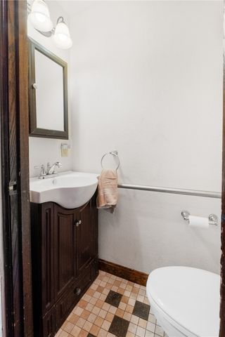 5611 Baptist Rd, Whitehall, PA 15236