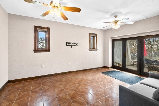 5611 Baptist Rd, Whitehall, PA 15236