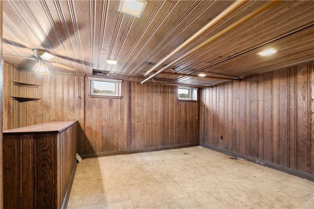 5611 Baptist Rd, Whitehall, PA 15236