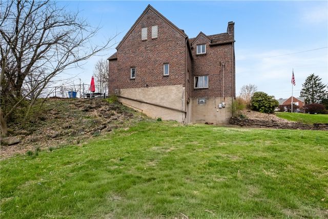 5611 Baptist Rd, Whitehall, PA 15236