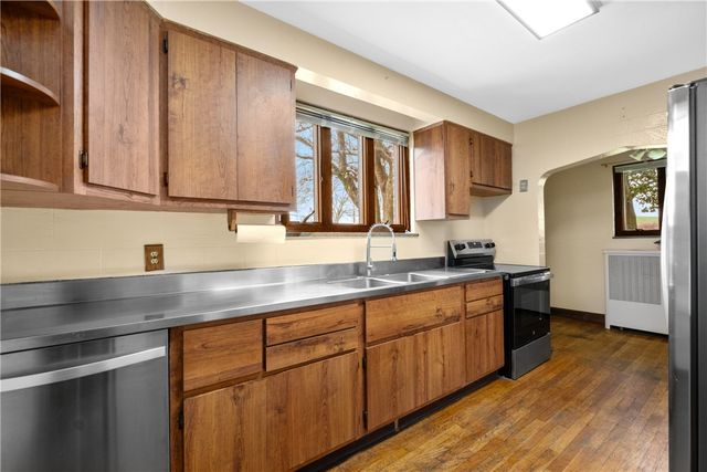 5611 Baptist Rd, Whitehall, PA 15236