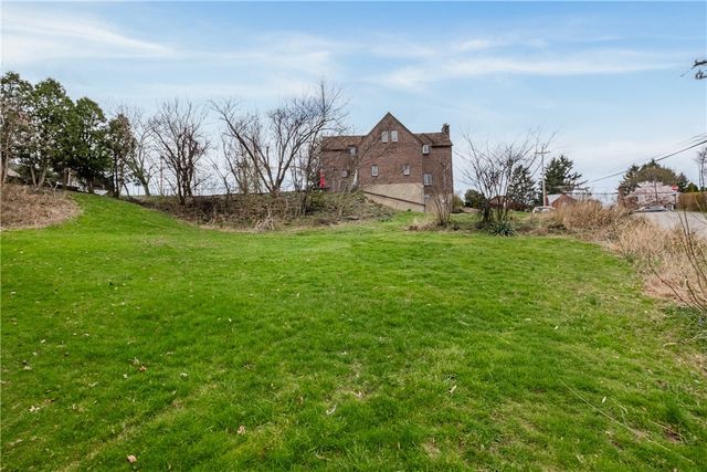 5611 Baptist Rd, Whitehall, PA 15236