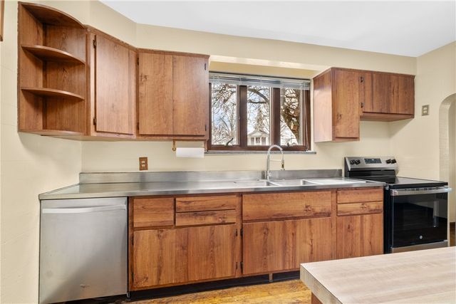 5611 Baptist Rd, Whitehall, PA 15236