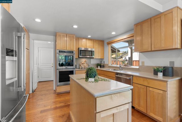 726 Bloching Circle, Clayton, CA 94517
