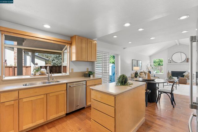 726 Bloching Circle, Clayton, CA 94517