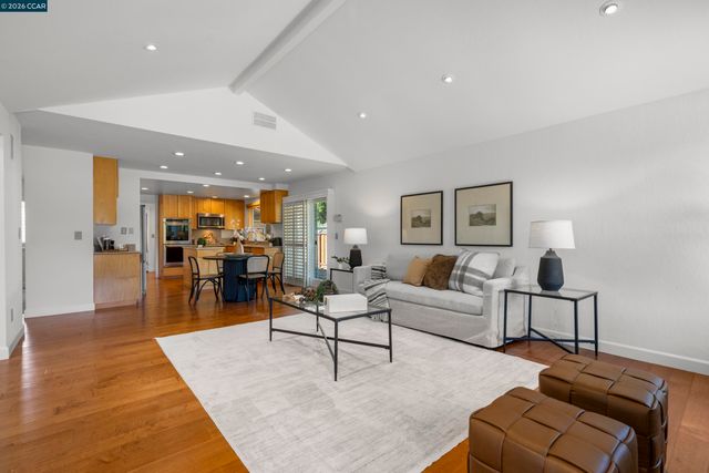 726 Bloching Circle, Clayton, CA 94517