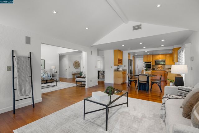 726 Bloching Circle, Clayton, CA 94517
