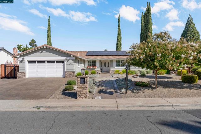 726 Bloching Circle, Clayton, CA 94517