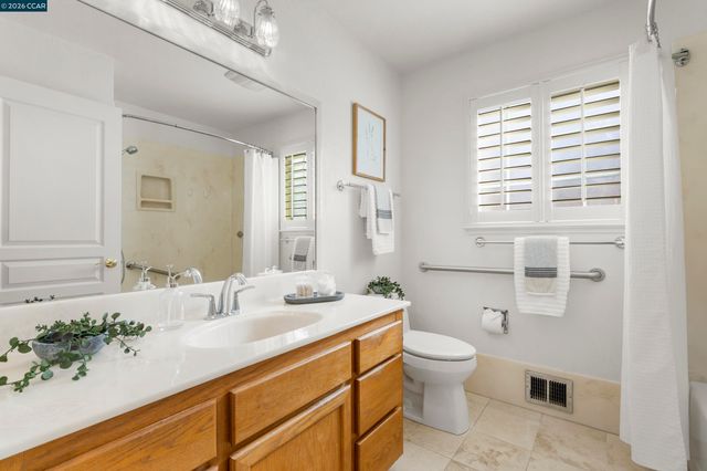 726 Bloching Circle, Clayton, CA 94517