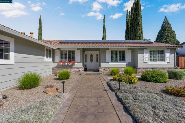 726 Bloching Circle, Clayton, CA 94517