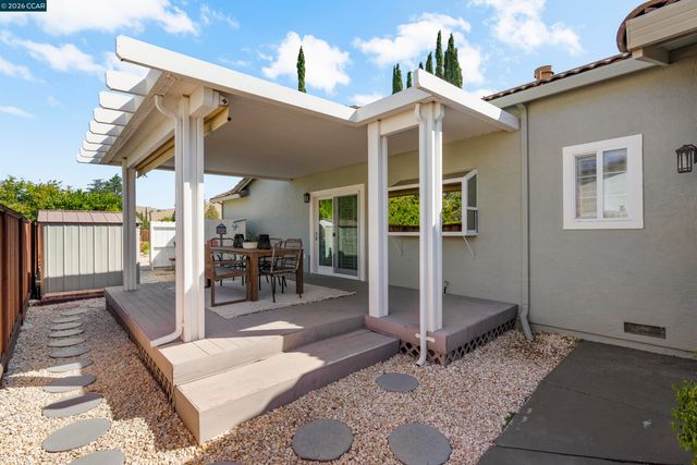726 Bloching Circle, Clayton, CA 94517