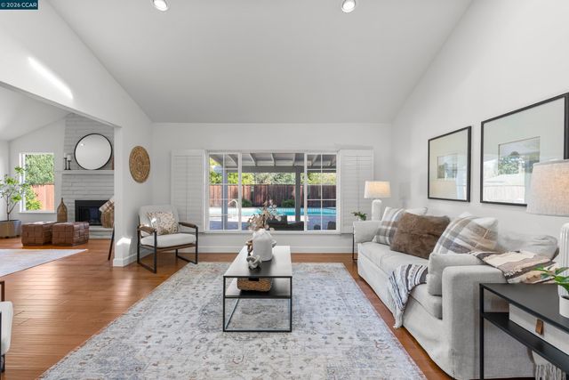 726 Bloching Circle, Clayton, CA 94517
