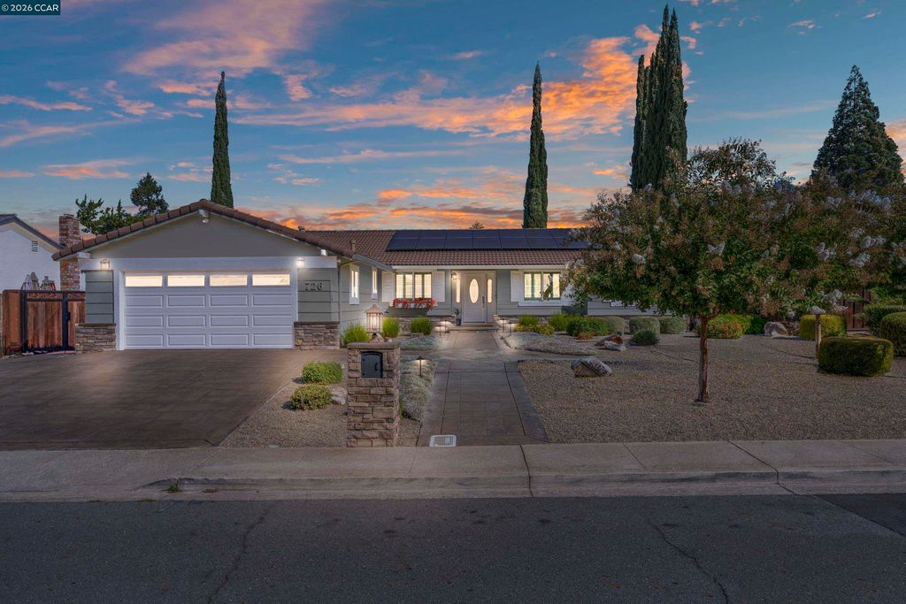 726 Bloching Circle, Clayton, CA 94517