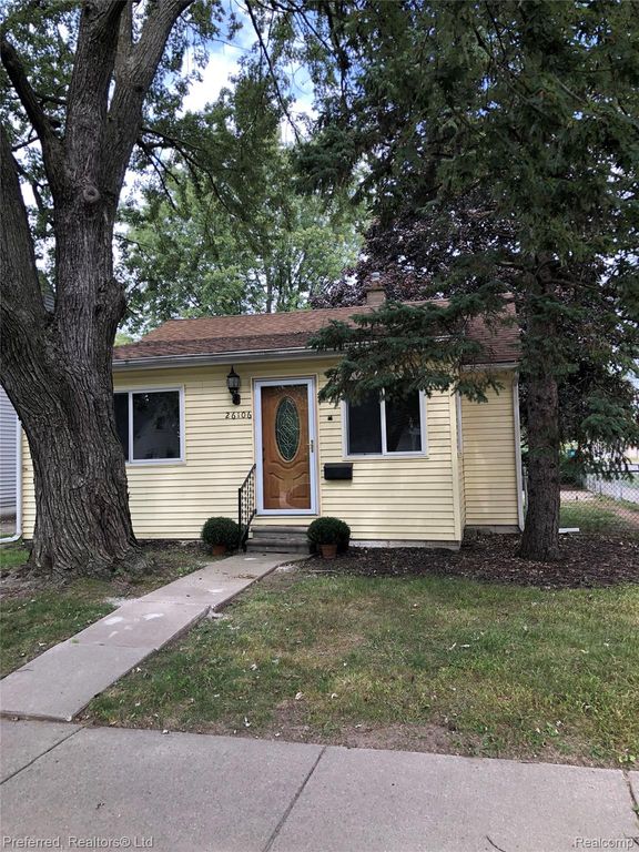 26106 Powers Avenue, Dearborn Heights, MI 48125